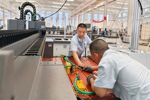 Ki jan Ruichuang asire bon jan kalite anvan anbake CNC Stud soude machin